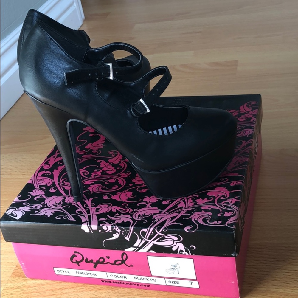 High heels - Picture 2 of 2